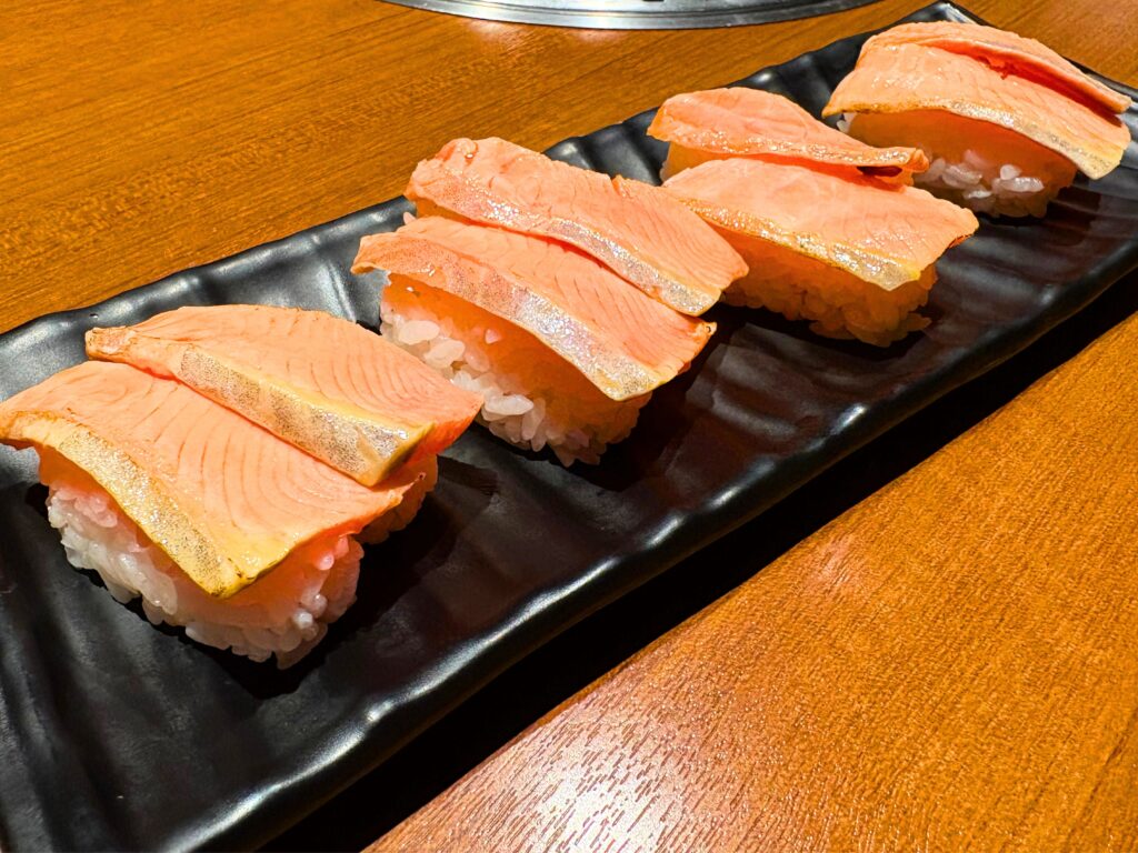 もがみの炙りサーモン寿司