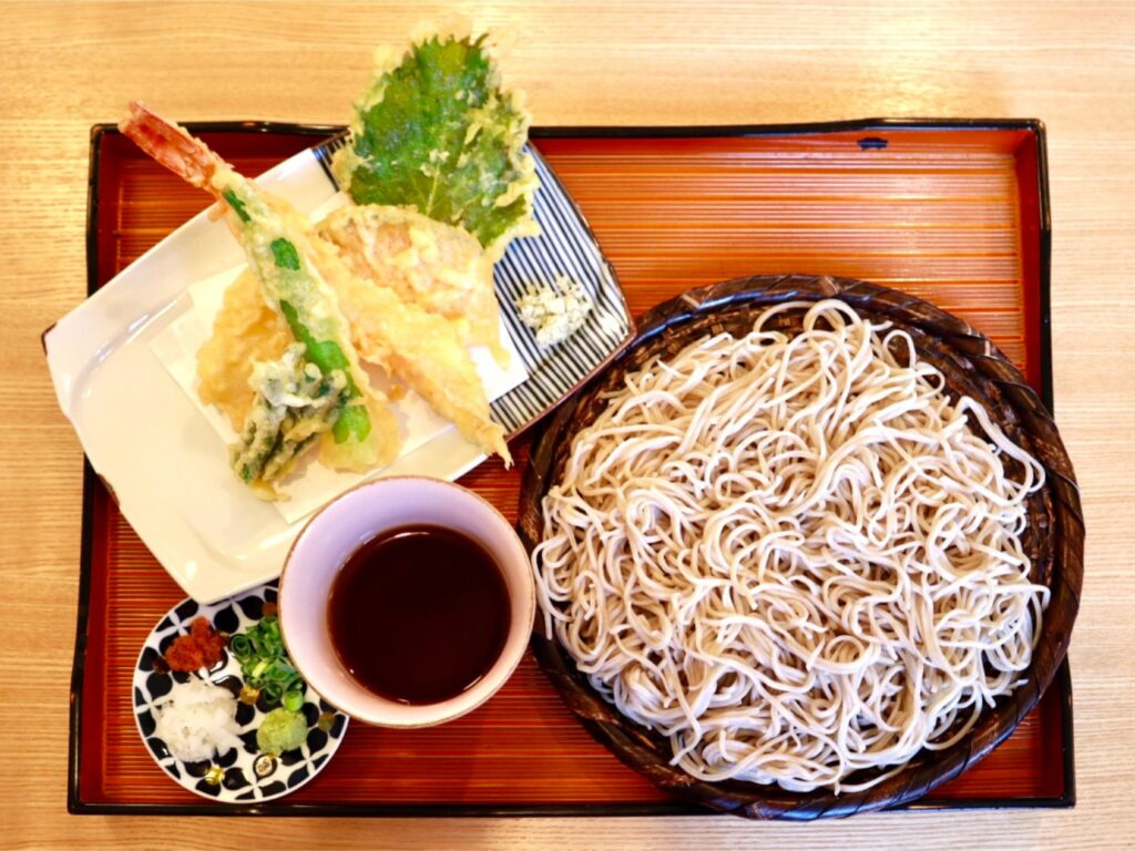 蕎屋すずの天もりそば