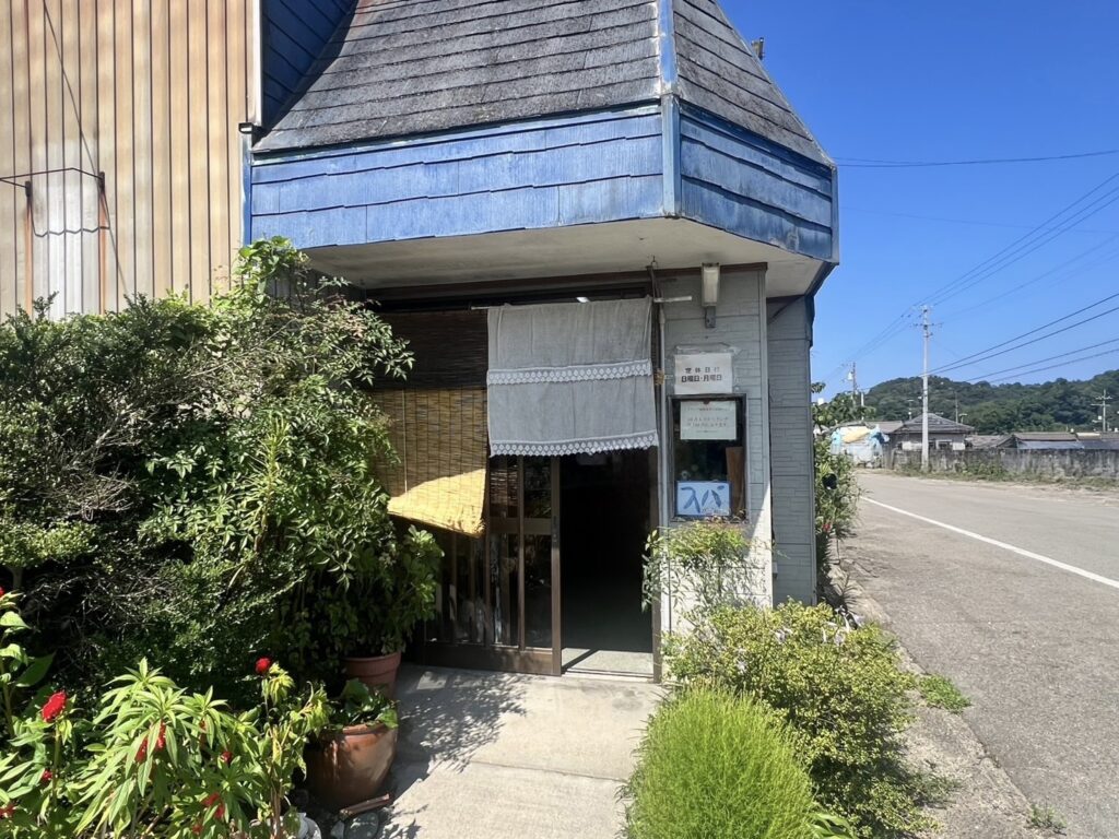 定食小楽外観画像